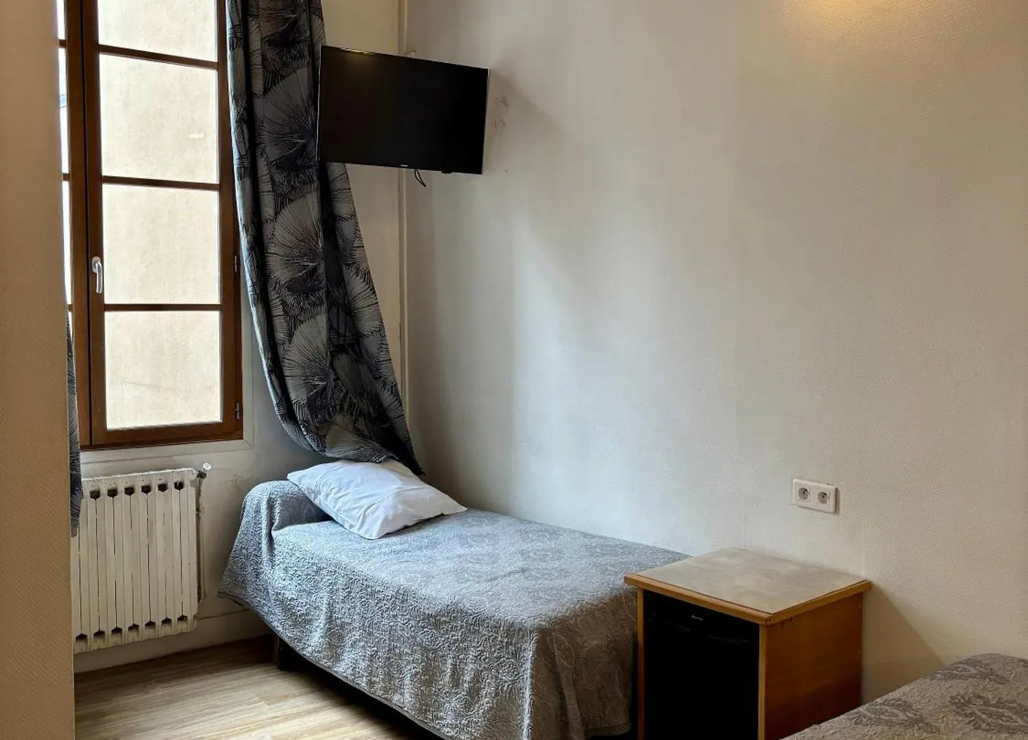 Hôtel Des Fontaines Paris 2*,  França