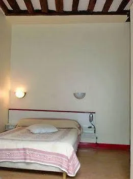 Hotel Hôtel Des Fontaines Paris