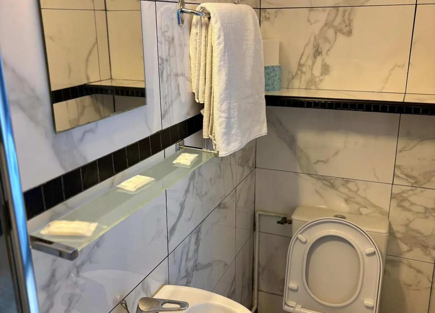 Hotel Des Fontaines Paris