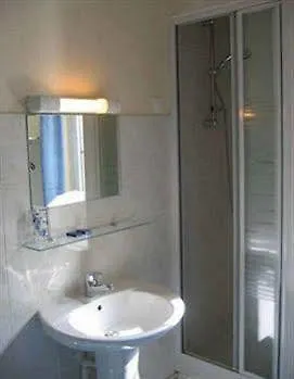 Hotel Des Fontaines Paris 2*,  France